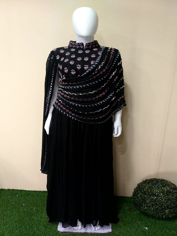 Long Dress with hand embroidery